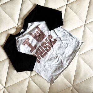 Unknown • Long Sleeved Tee